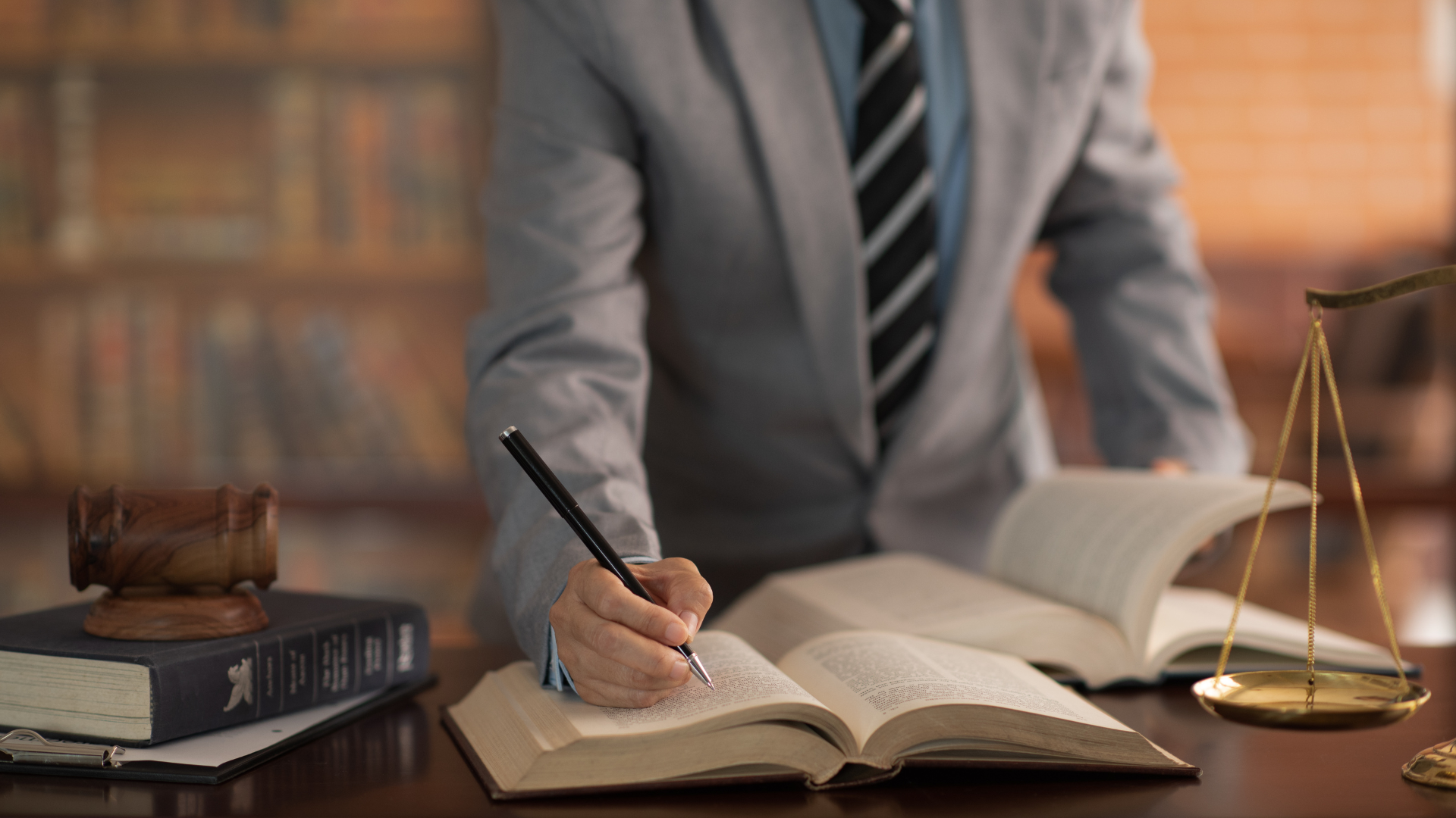 M9221-October-2022-Blitz-How-to-Find-the-Best-Defense-Attorney-featured-6364369512929